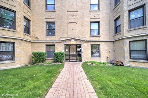Tiny photo for 6254 N Bell Avenue #T, Chicago, IL 60659 (MLS # 12680342)