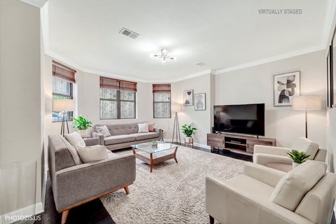 Tiny photo for 6254 N Bell Avenue #T, Chicago, IL 60659 (MLS # 12680342)