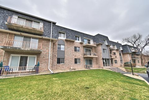 Tiny photo for 18855 Burnham Avenue #234, Lansing, IL 60438 (MLS # 12608180)