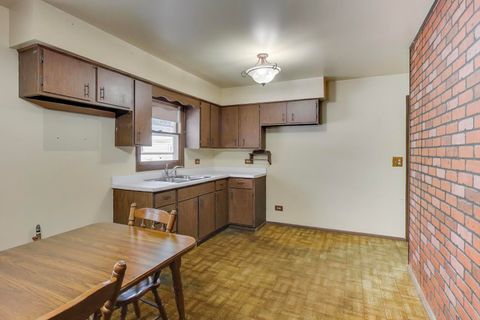 Tiny photo for 10 Pine Avenue, Lake Zurich, IL 60047 (MLS # 12545521)