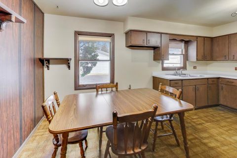 Tiny photo for 10 Pine Avenue, Lake Zurich, IL 60047 (MLS # 12545521)