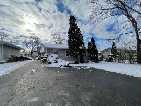 Tiny photo for 10 Pine Avenue, Lake Zurich, IL 60047 (MLS # 12545521)