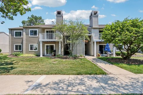 Photo of 45 Orchard Terrace #7, Lombard, IL 60148 (MLS # 12431692)