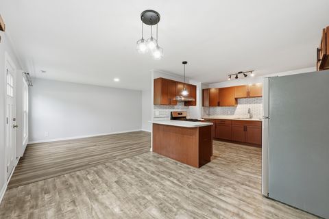 Tiny photo for Carpentersville, IL 60110 (MLS # 12641146)