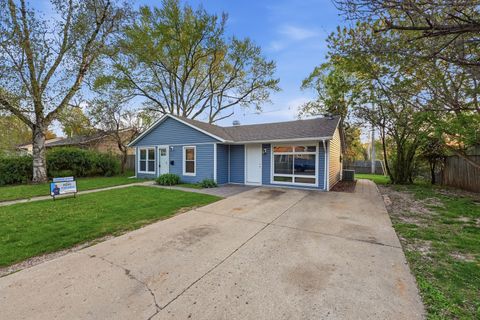 Tiny photo for Carpentersville, IL 60110 (MLS # 12641146)