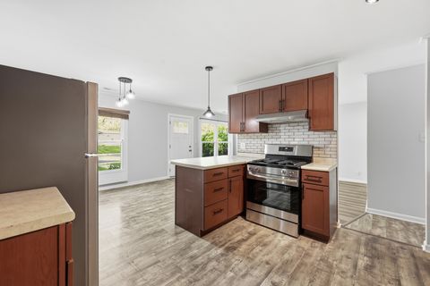 Tiny photo for Carpentersville, IL 60110 (MLS # 12641146)