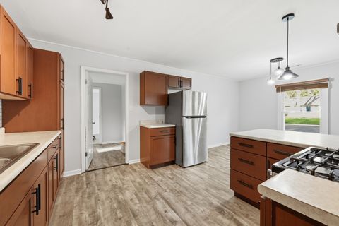 Tiny photo for Carpentersville, IL 60110 (MLS # 12641146)