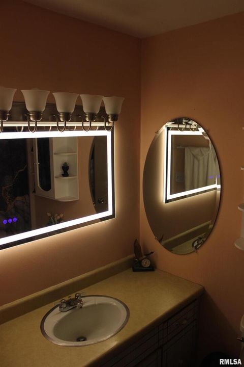 Tiny photo for 3287 Selmaville Road, Salem, IL 62881 (MLS # EB460475)