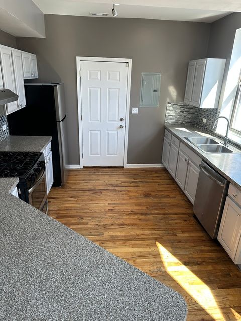 Tiny photo for 4551 S MICHIGAN Avenue #B, Chicago, IL 60653 (MLS # 12318886)