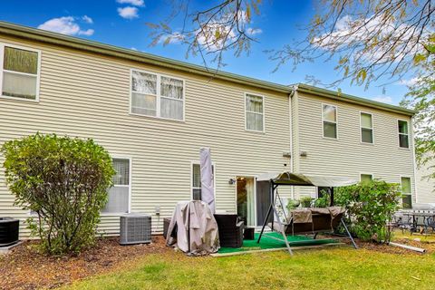 Tiny photo for 4027 Blackstone Drive, Aurora, IL 60504 (MLS # 12498305)