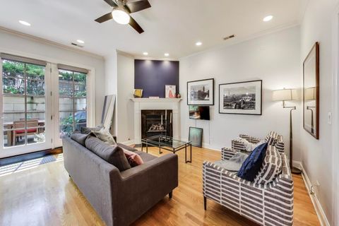 Tiny photo for 920 W Barry Avenue #1, Chicago, IL 60657 (MLS # 12461762)