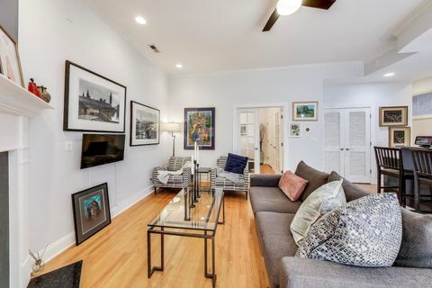 Tiny photo for 920 W Barry Avenue #1, Chicago, IL 60657 (MLS # 12461762)
