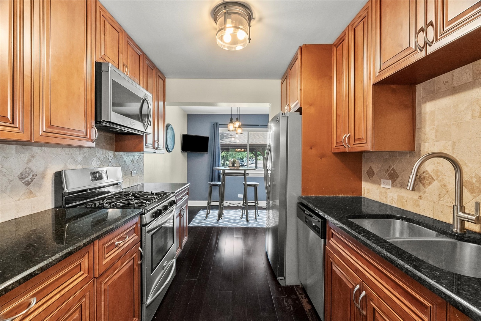 425 Commanche Trail 425