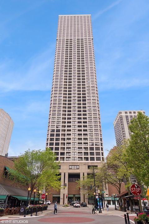Photo of 1030 N State Street #51J, Chicago, IL 60610 (MLS # 12370898)