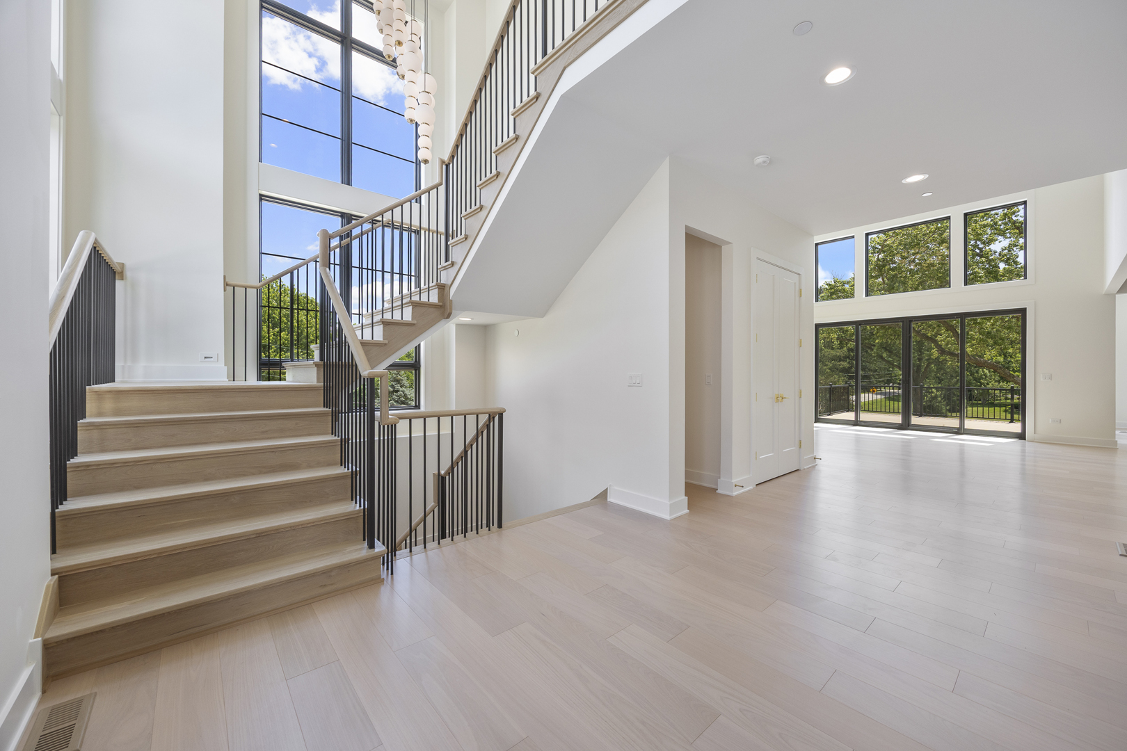 25846 W Prairie Hill Lane