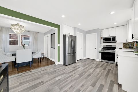 Tiny photo for 3700 W 81st Place, Chicago, IL 60652 (MLS # 12574301)