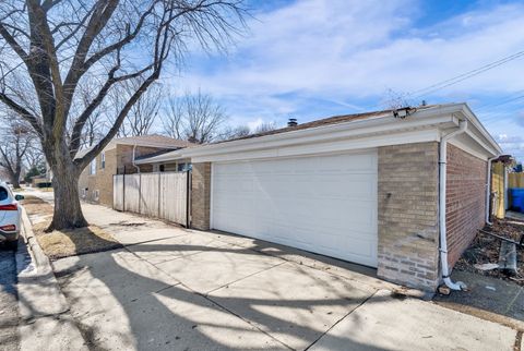 Tiny photo for 3700 W 81st Place, Chicago, IL 60652 (MLS # 12574301)