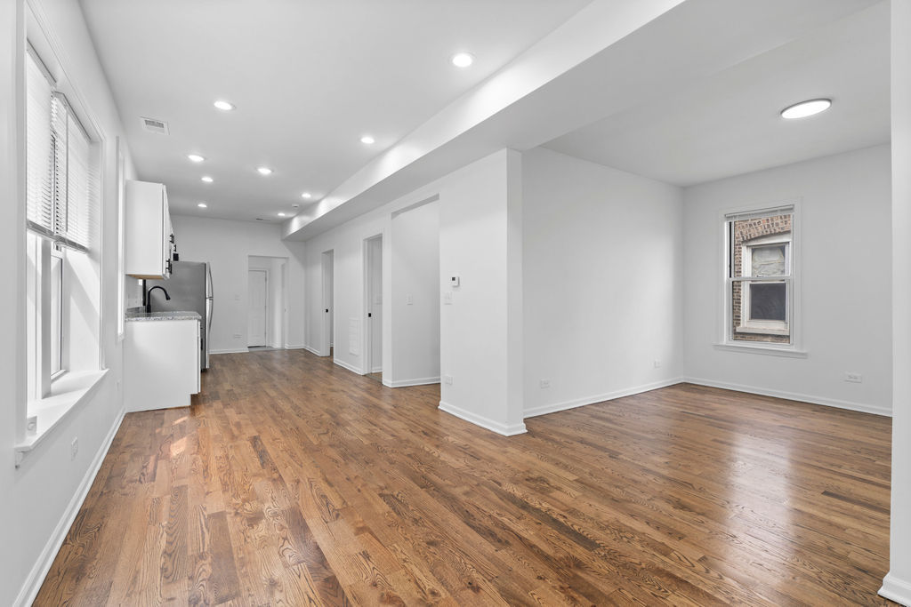 9238 S Dauphin Avenue