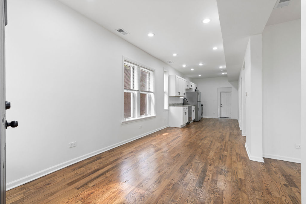 9238 S Dauphin Avenue