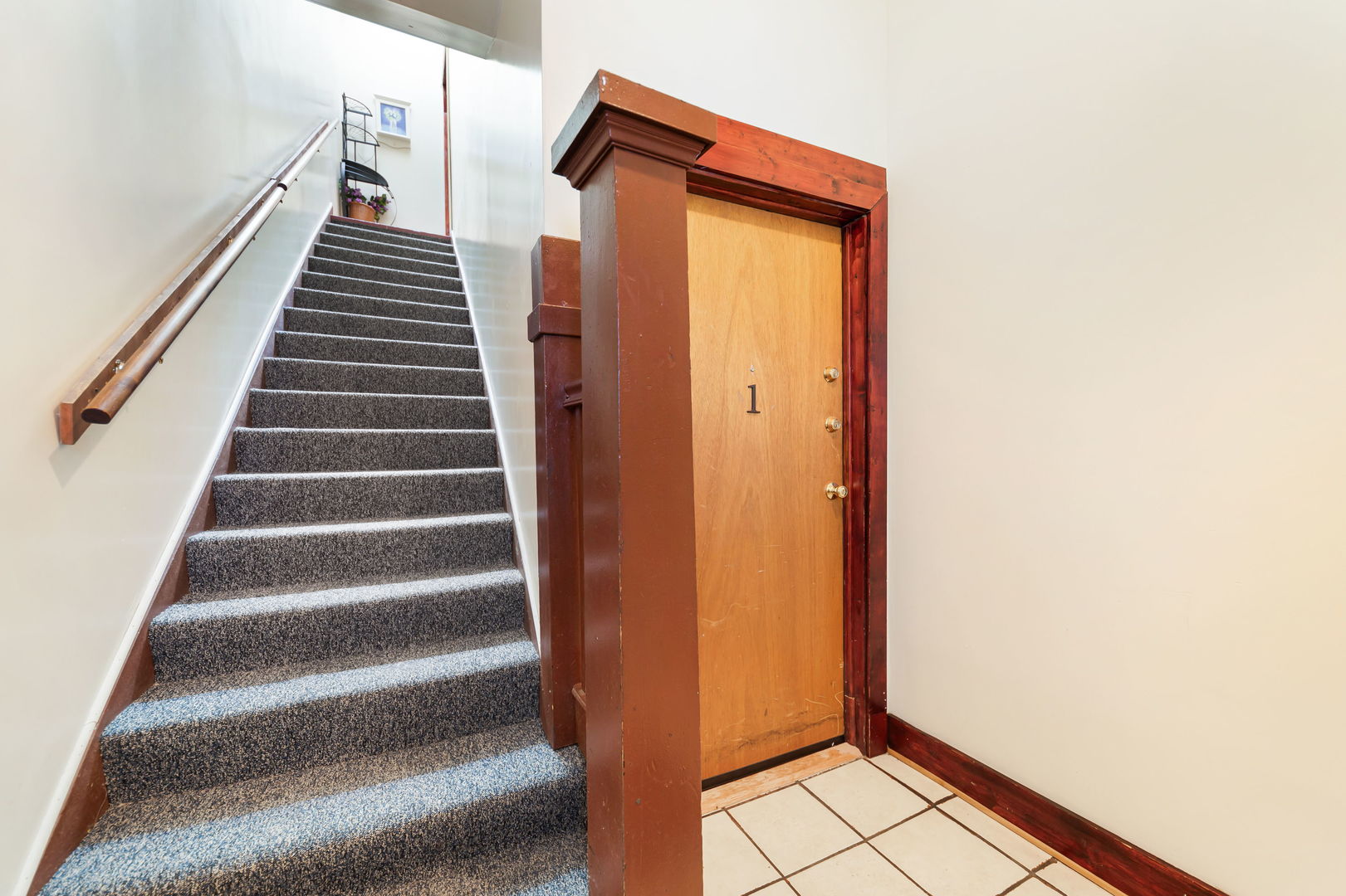 1439 W Garfield Boulevard