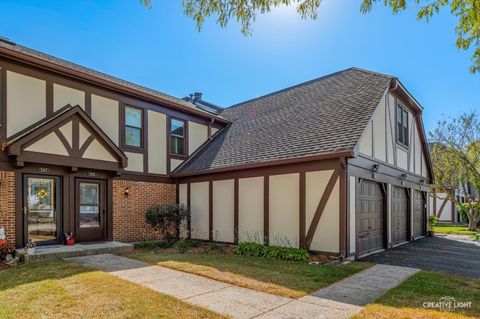 Tiny photo for 7419 Canterbury Place #22-4, Downers Grove, IL 60516 (MLS # 12484725)