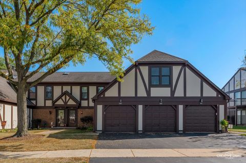 Photo of 7419 Canterbury Place #22-4, Downers Grove, IL 60516 (MLS # 12484725)