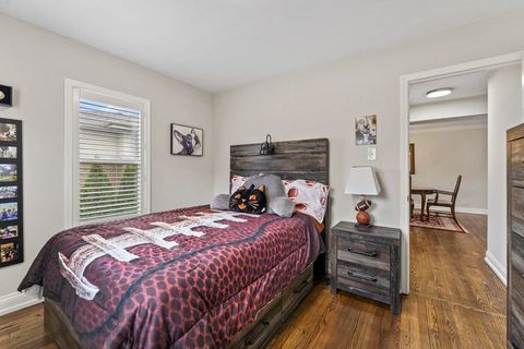 Tiny photo for 348 N Shady Lane, Elmhurst, IL 60126 (MLS # 12599214)