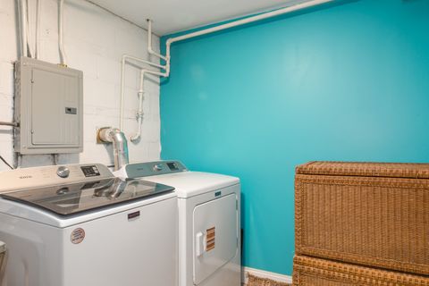 Tiny photo for 900 ROWE Avenue, Park Ridge, IL 60068 (MLS # 12512495)