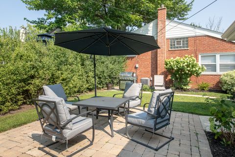 Tiny photo for 900 ROWE Avenue, Park Ridge, IL 60068 (MLS # 12512495)