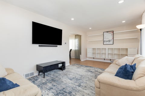 Tiny photo for 6117 W 80th Street W, Burbank, IL 60459 (MLS # 12763009)