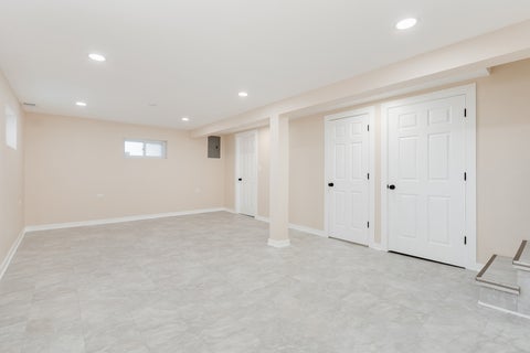 Tiny photo for 6117 W 80th Street W, Burbank, IL 60459 (MLS # 12763009)