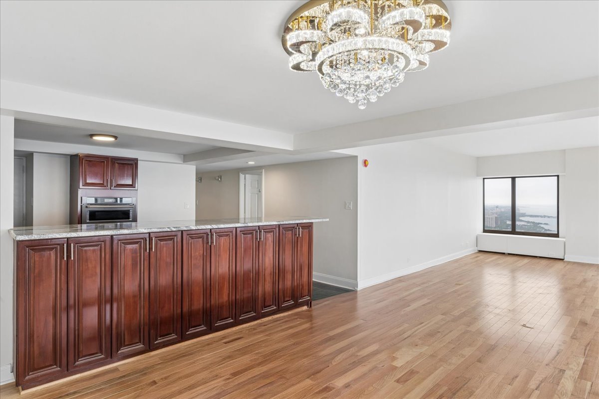 175 E Delaware Place 8304