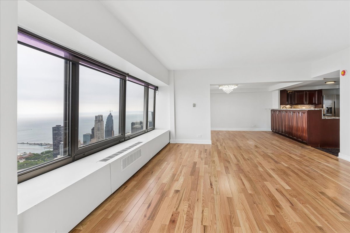 175 E Delaware Place 8304