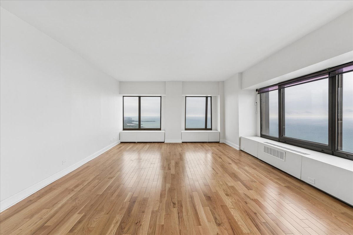 175 E Delaware Place 8304