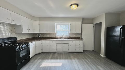 Tiny photo for 15741 Finch Avenue, Harvey, IL 60426 (MLS # 12440135)