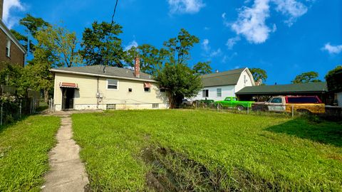 Tiny photo for 15741 Finch Avenue, Harvey, IL 60426 (MLS # 12440135)