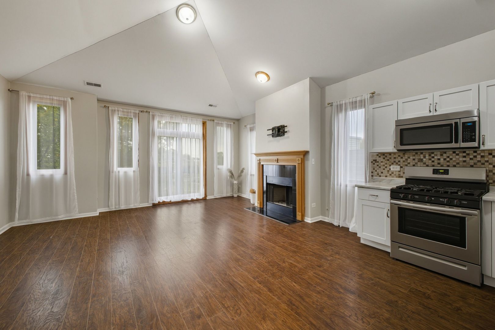 2955 W Wilcox Boulevard 3