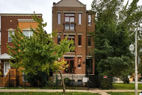 2955 W Wilcox Boulevard 3 Chicago IL 60612