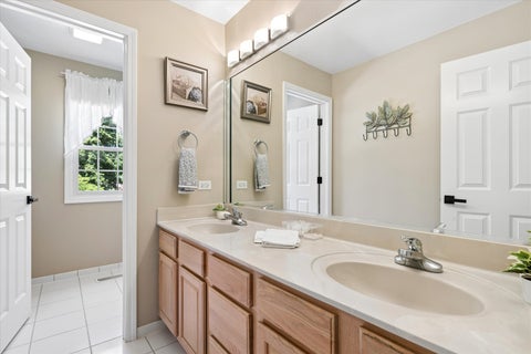 Tiny photo for 8709 Shade Tree Circle, Crystal Lake, IL 60014 (MLS # 12704882)