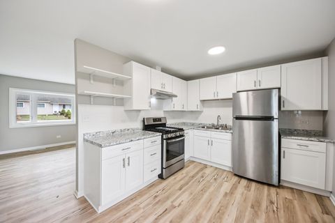 Tiny photo for 65 Della Street, Crystal Lake, IL 60014 (MLS # 12611293)