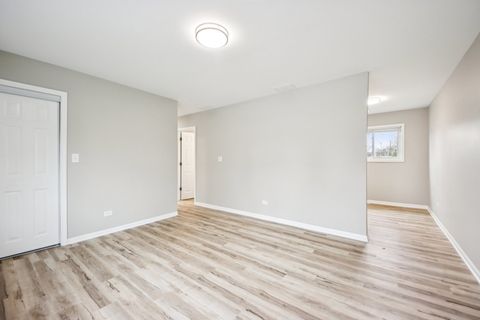 Tiny photo for 65 Della Street, Crystal Lake, IL 60014 (MLS # 12611293)