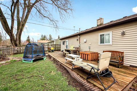 Tiny photo for 65 Della Street, Crystal Lake, IL 60014 (MLS # 12611293)