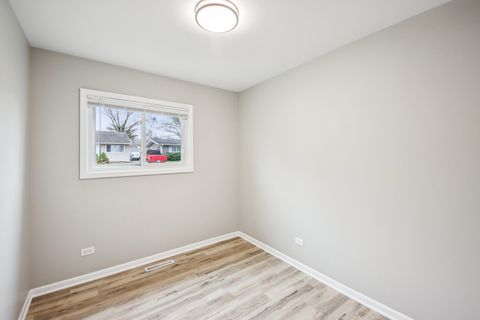 Tiny photo for 65 Della Street, Crystal Lake, IL 60014 (MLS # 12611293)