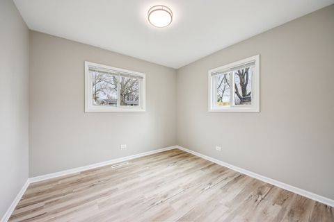 Tiny photo for 65 Della Street, Crystal Lake, IL 60014 (MLS # 12611293)