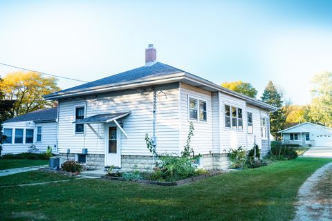 Tiny photo for 732 W Reynolds Street, Pontiac, IL 61764 (MLS # 12502093)