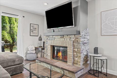 Tiny photo for 7 Briar Hill Circle #7, Champaign, IL 61822 (MLS # 12486175)