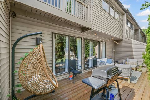 Tiny photo for 7 Briar Hill Circle #7, Champaign, IL 61822 (MLS # 12486175)