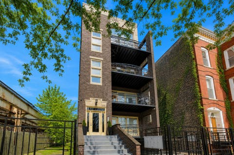 Photo of 308 W Evergreen Avenue #2, Chicago, IL 60610 (MLS # 12687405)