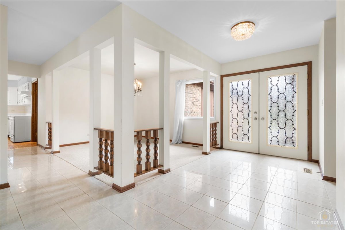 21805 W Hidden Valley Drive