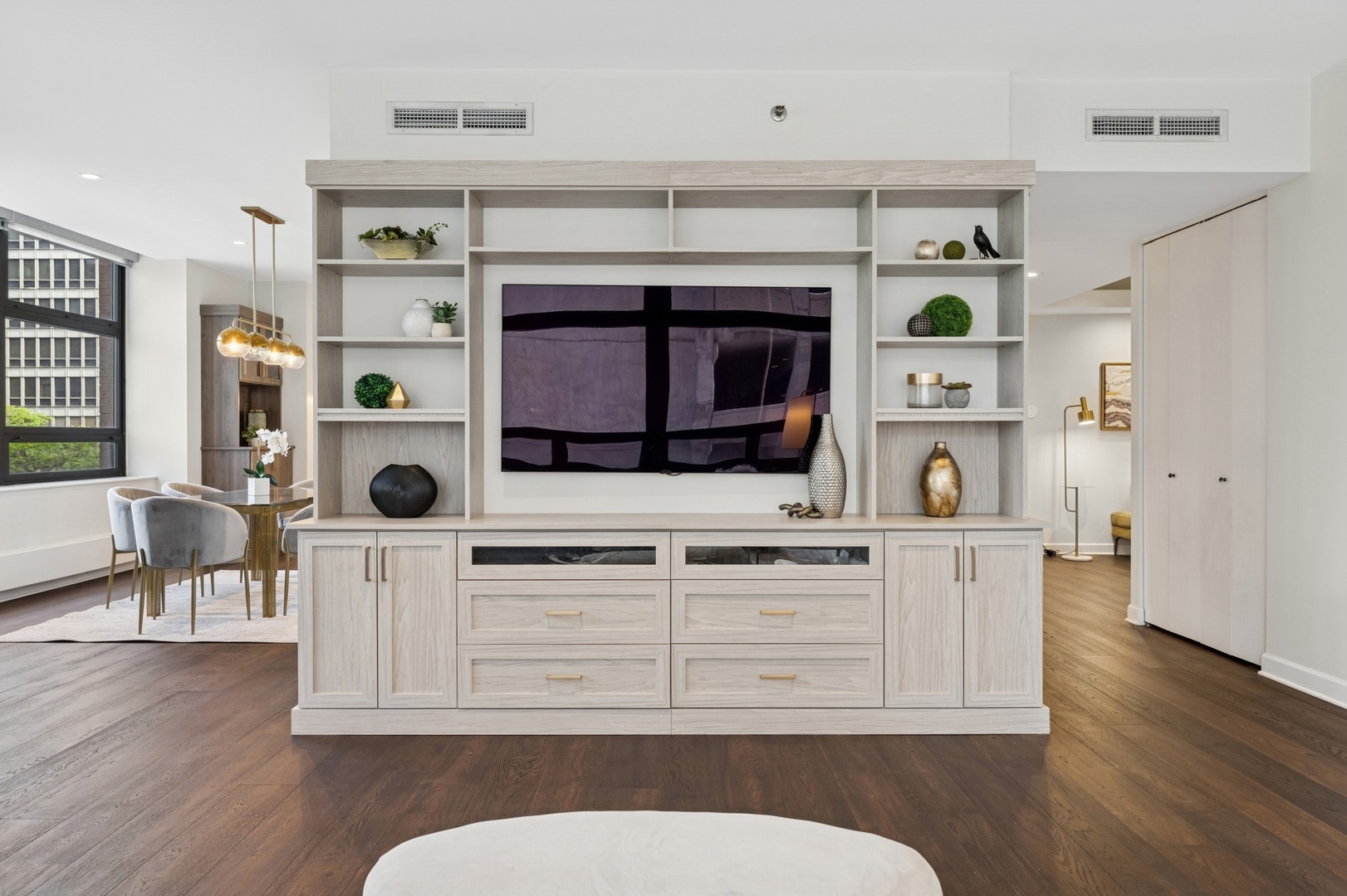 680 N LAKE SHORE Drive 321